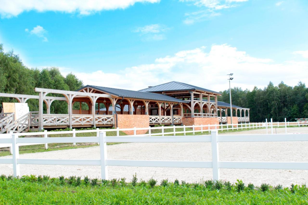 Salio Equisport Resort Strykow Exterior photo